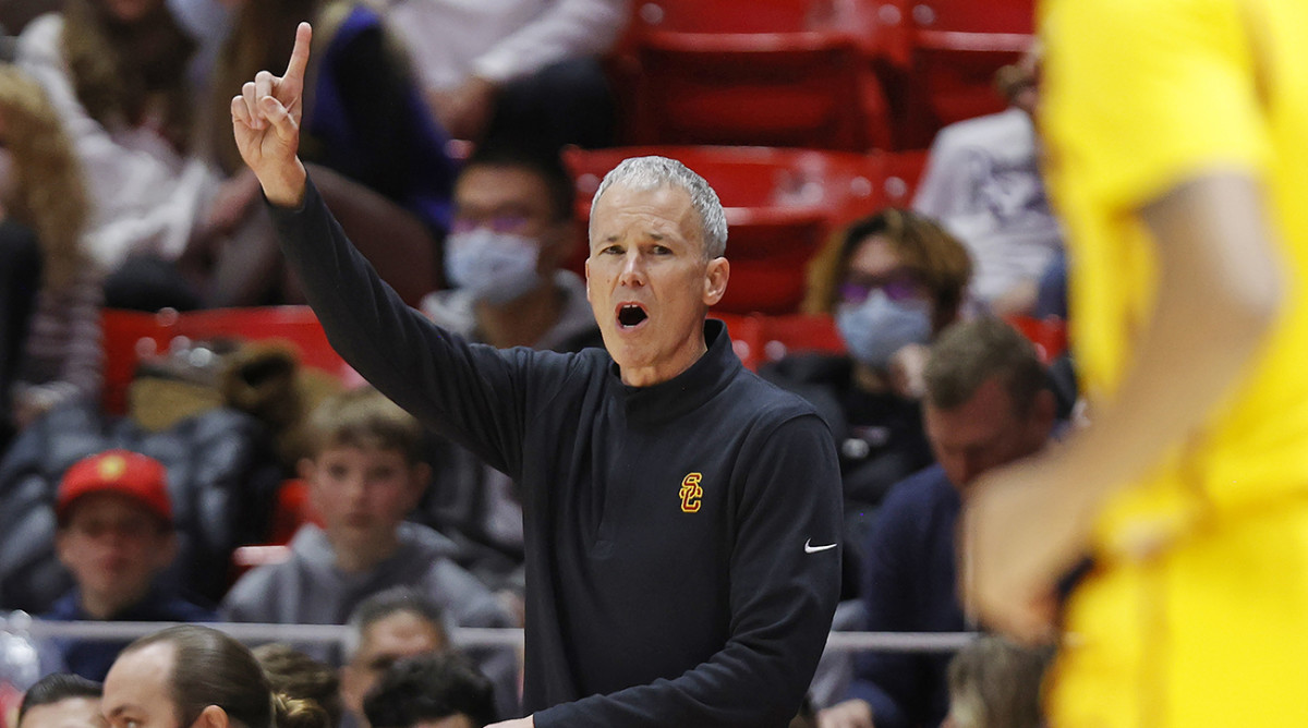 Andy Enfield coaching USC.